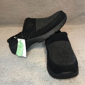 NWT Land’s End suede leather slip on mule